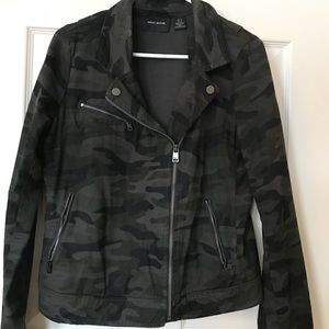 DKNY camo jacket😍